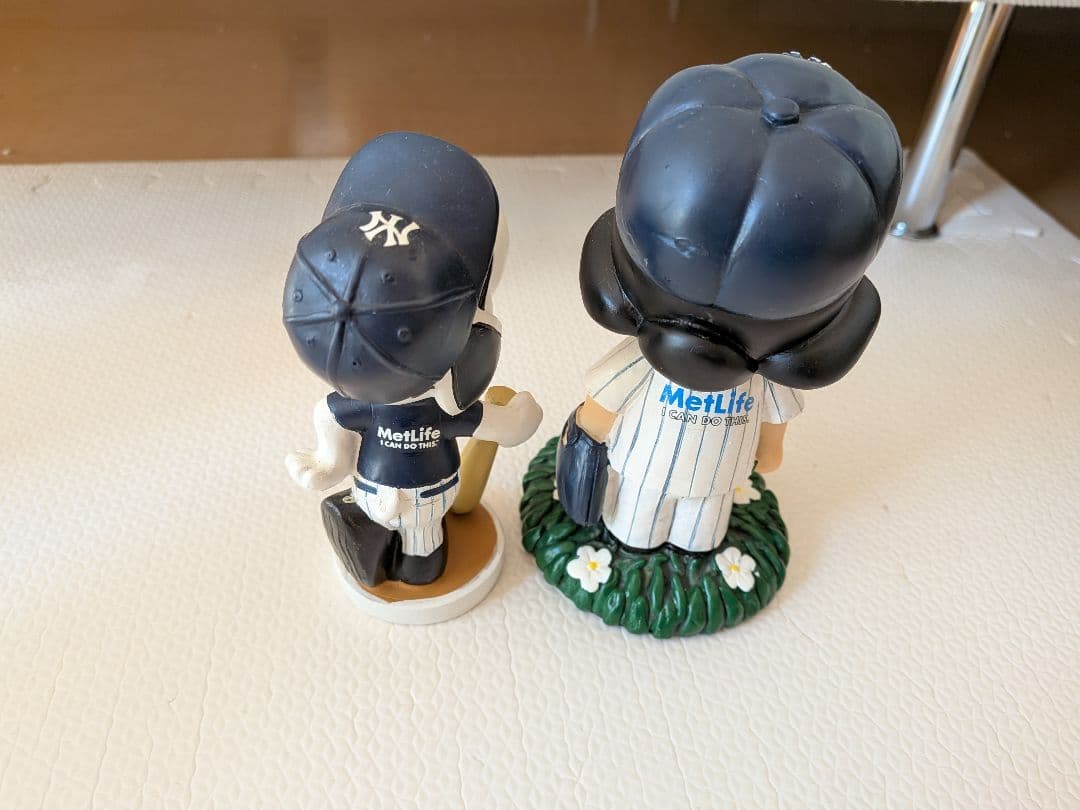 スヌーピー　ボブルヘッド　ヤンキース　mlb 2002 ビンテージ　ルーシー
