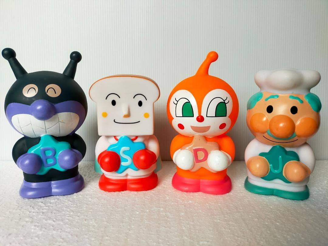 SHINKIN BANK アンパンマンキャラクター貯金箱７個