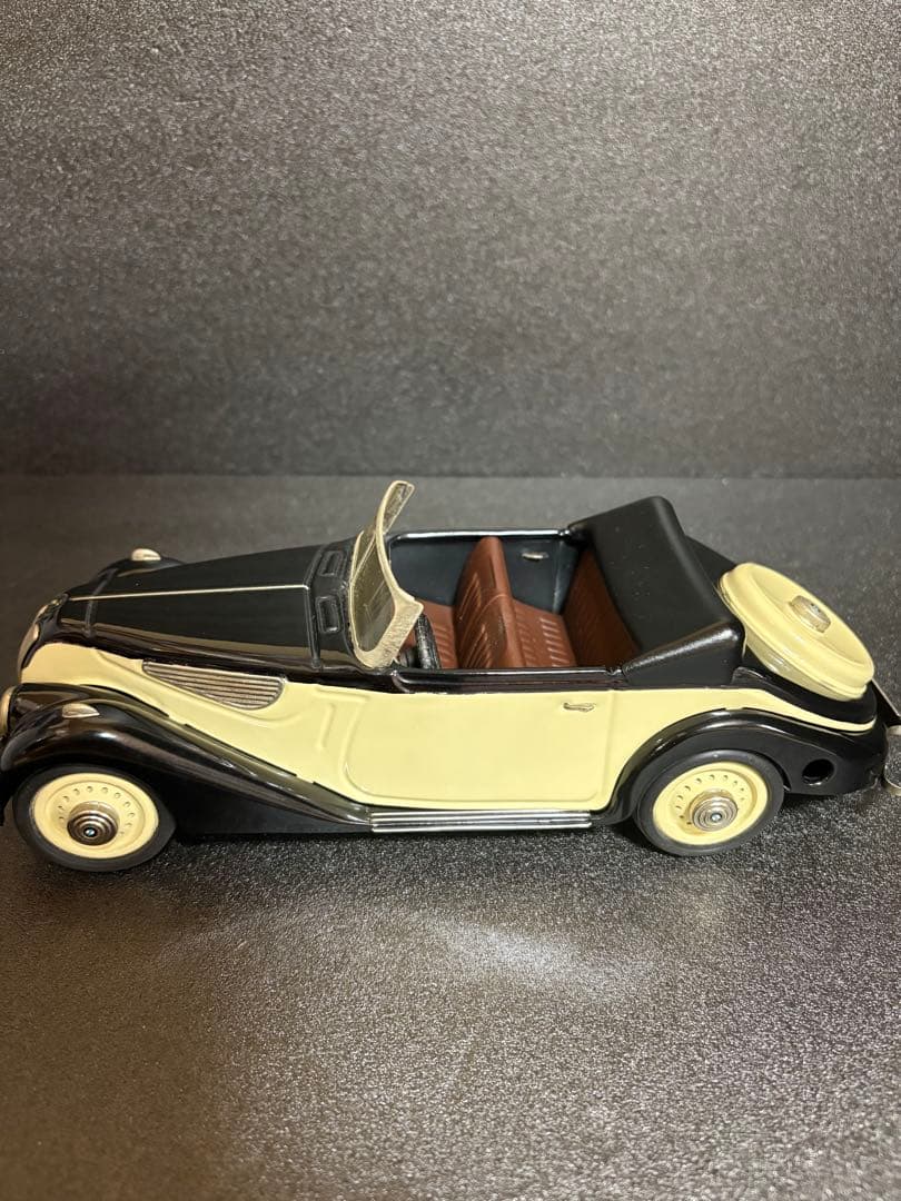 ミニカー Schuco 1/18 BMW 327 Cabriolet
