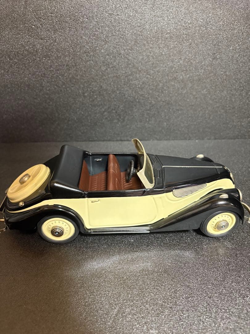 ミニカー Schuco 1/18 BMW 327 Cabriolet