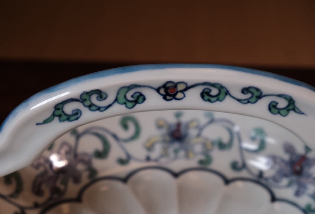 古余呂技窯　川瀬竹春 順一　豆彩蘭唐草文手　菓子器　茶道具　箱付　Q1720