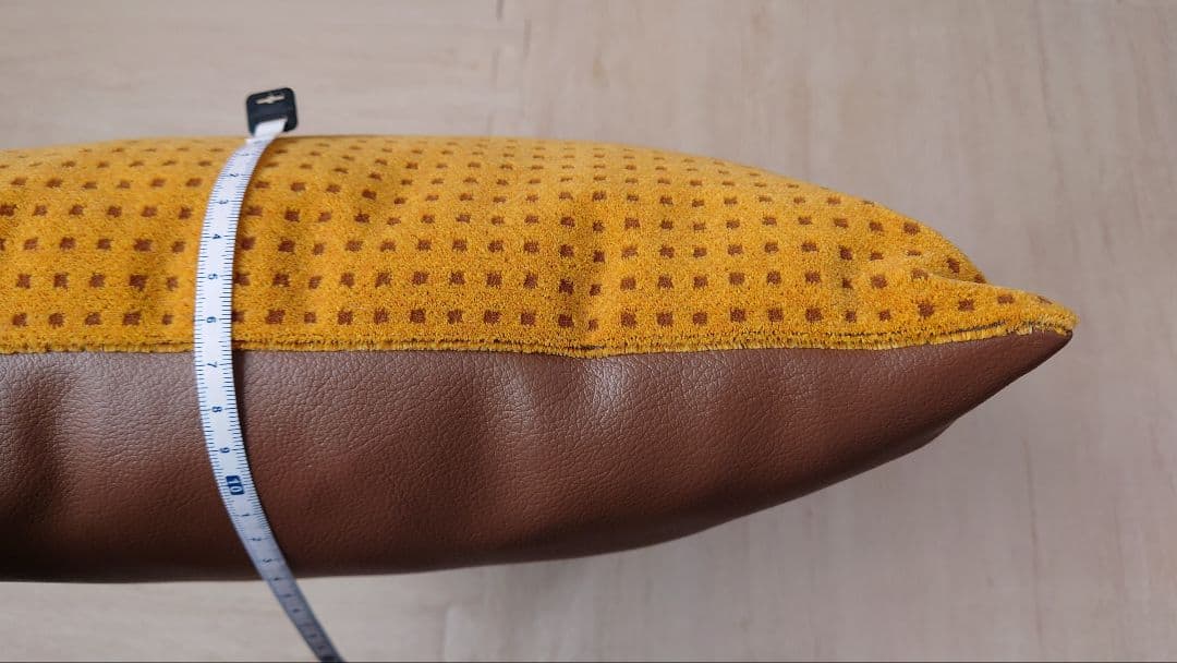 E6系新幹線　座席生地クッション