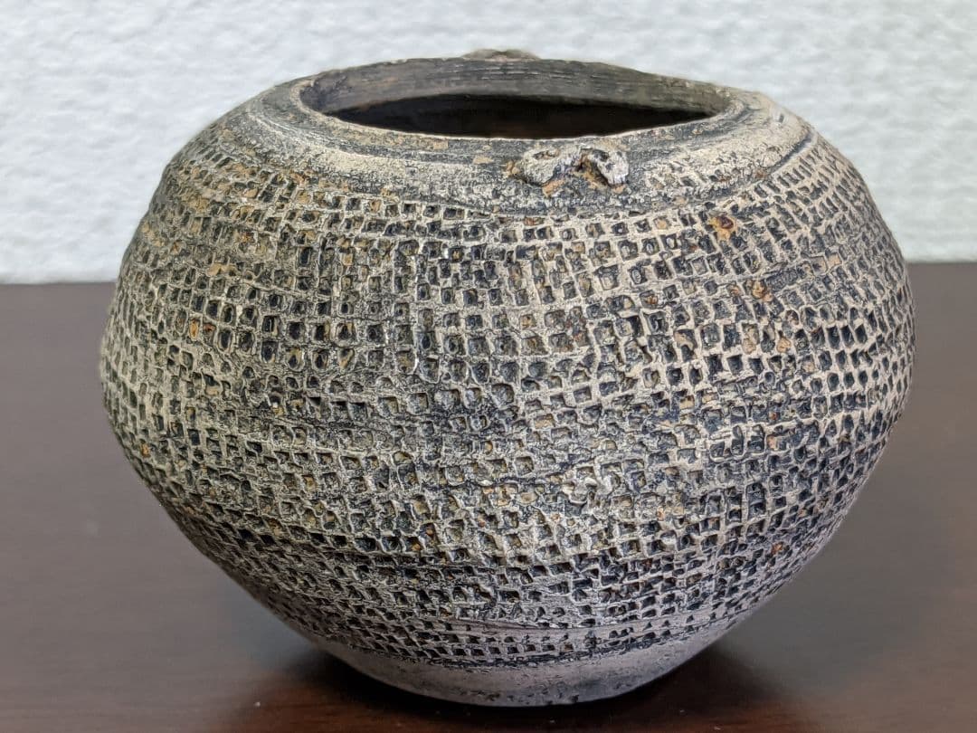 ♦朝鮮陶磁？李朝 高麗 新羅時代 印花文 小壺 コレクション 骨董品アンティーク