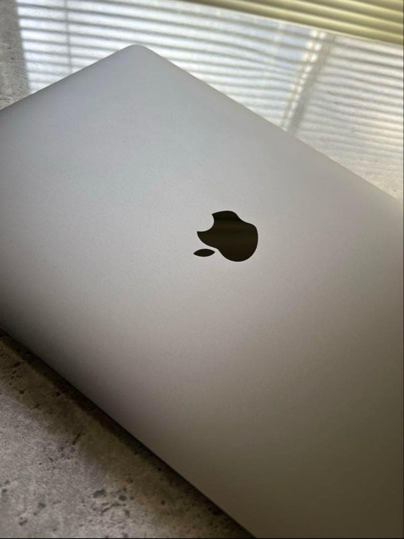 MacBookAir13インチUS配列(メモリ8GB,SSD512GB)