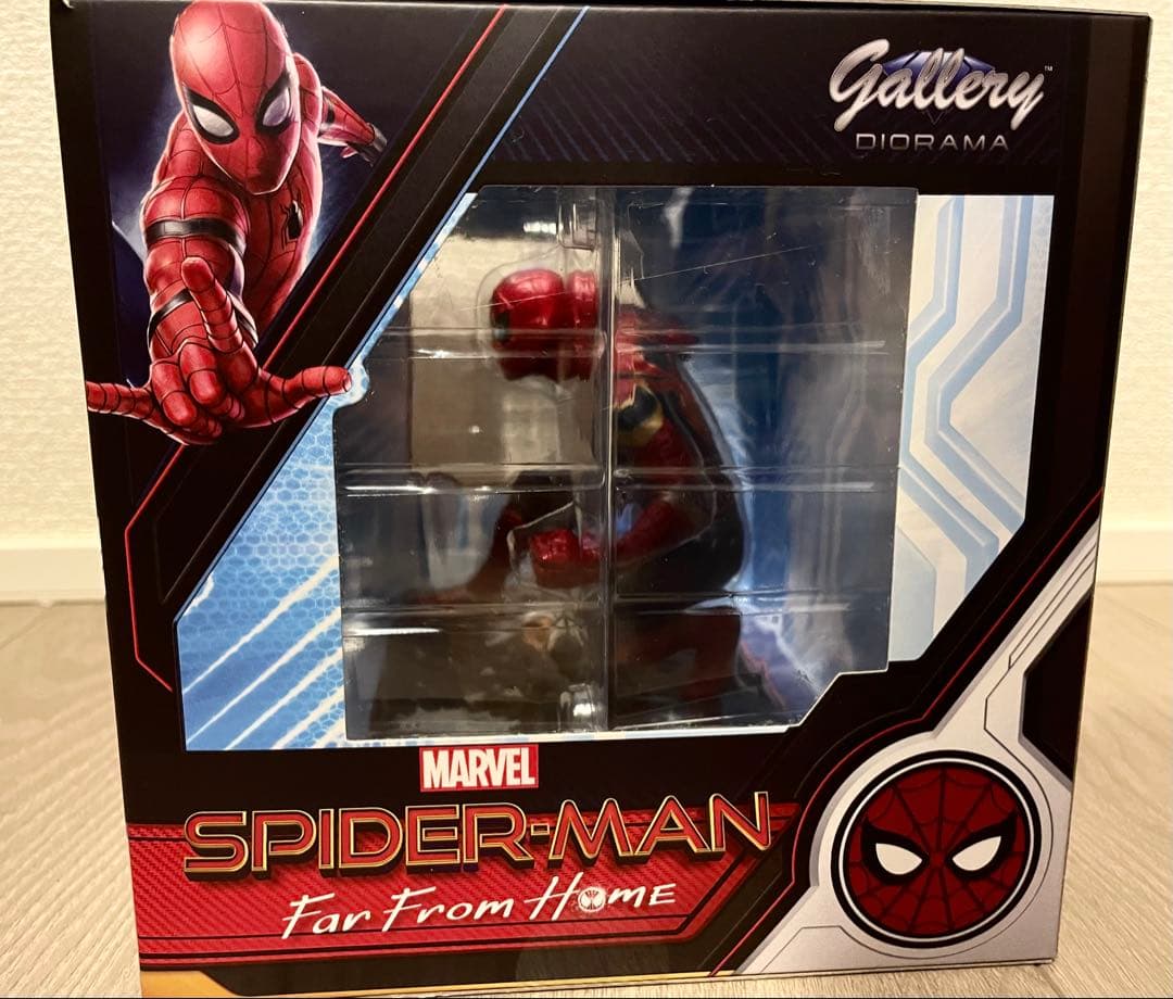 ディズニーストア　スパイダーマン　ファー・フロム・ホーム PVC ジオラマ
