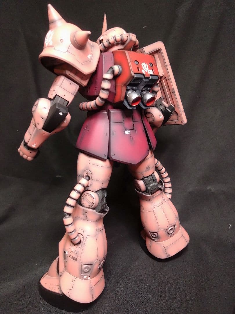 ガンプラ　メガサイズ シャアザク　MS-06S　シャア専用ザク　1/48 完成品