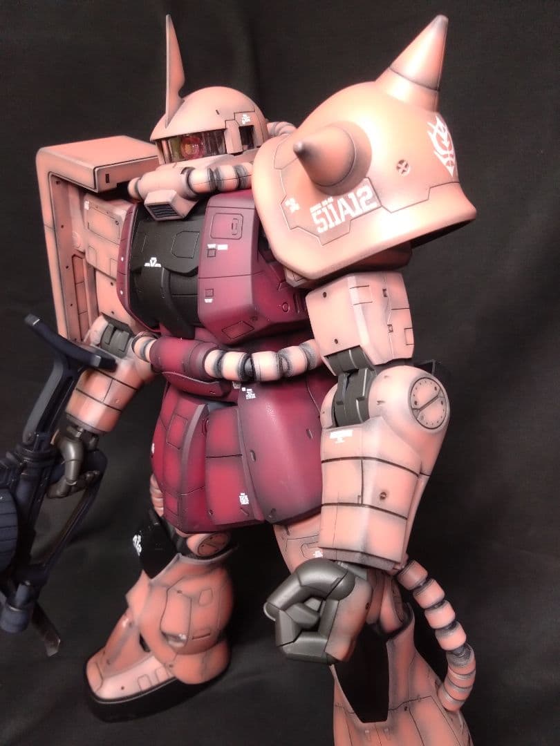 ガンプラ　メガサイズ シャアザク　MS-06S　シャア専用ザク　1/48 完成品