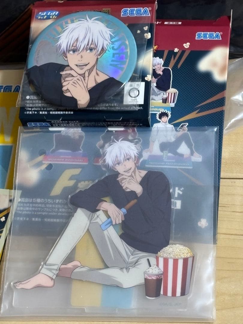 呪術廻戦 セガラッキーくじ E賞 クッション アクスタ 缶バッジ 五条悟 8点