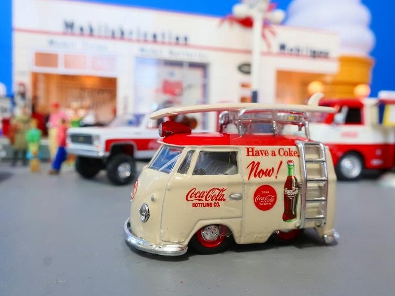 コカコーラ 1960 ワーゲンバス デリバリーバン ミニカー
