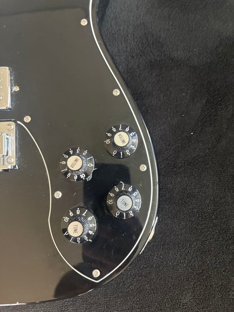 Squier by Fender deluxe 2ハムバッカー【動作確認済】