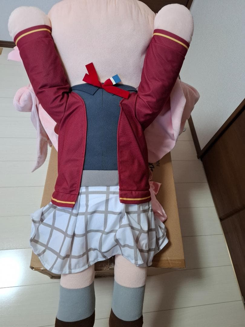 鍾嵐珠　テラジャンボ寝そべりぬいぐるみ