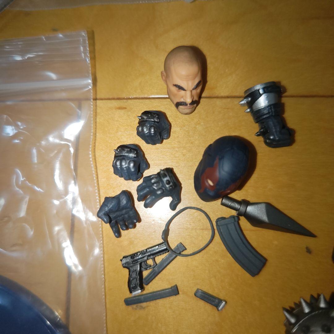 mezcoone:12collective KGビースト