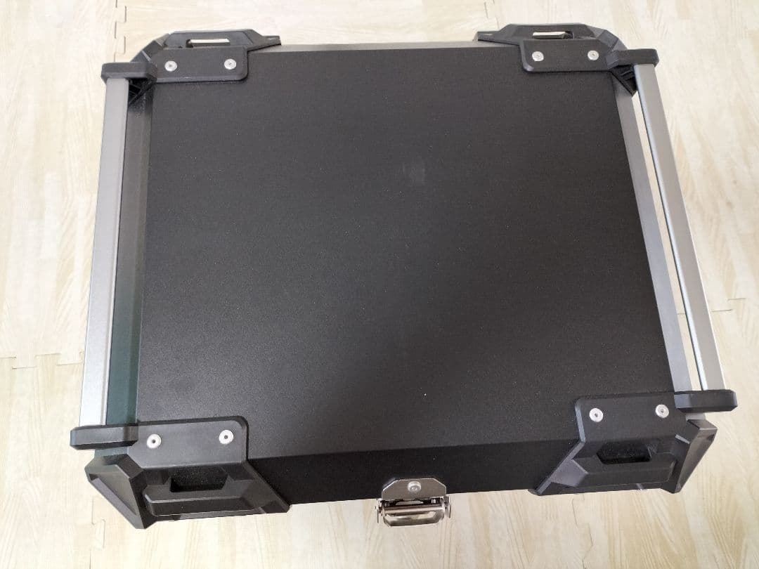 リアボックス　55L