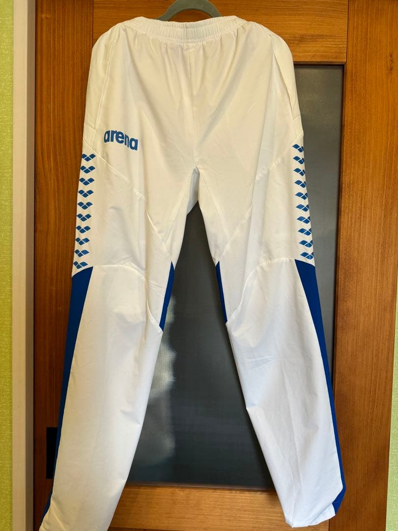 値下げしました！arena チームライン　フード付きジャケット&パンツ