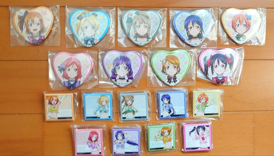 ラブライブ μ's 5th ライブ ハート型缶バッジ & スクエア缶 セット