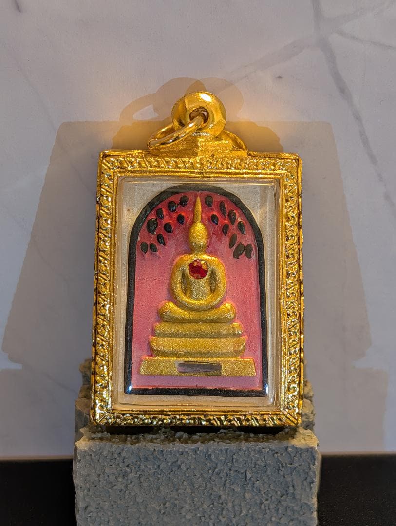 タイお守り　プラクルアン　ルアン・ポークン　ソムデット　2556年　(052)