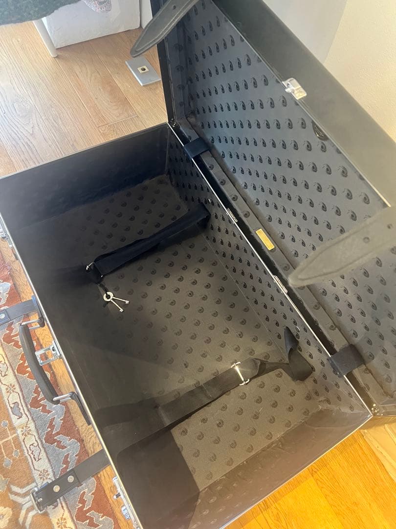 【5月15日まで限定価格】グローブトロッター　007モデル（限定生産数モデル）