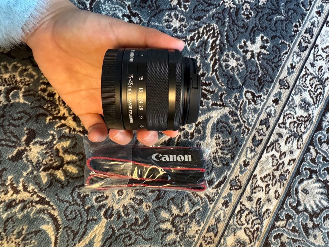 Canon EOS M100 ミラーレスカメラ 本体