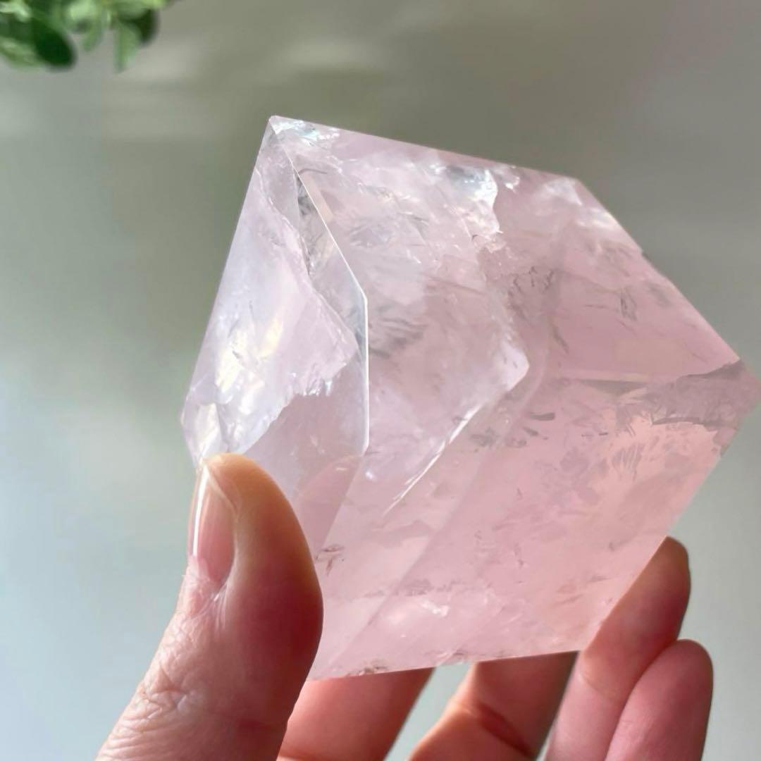 ローズクォーツ　キューブ　ジェムローズクォーツ　紅水晶　透明感　jelly感