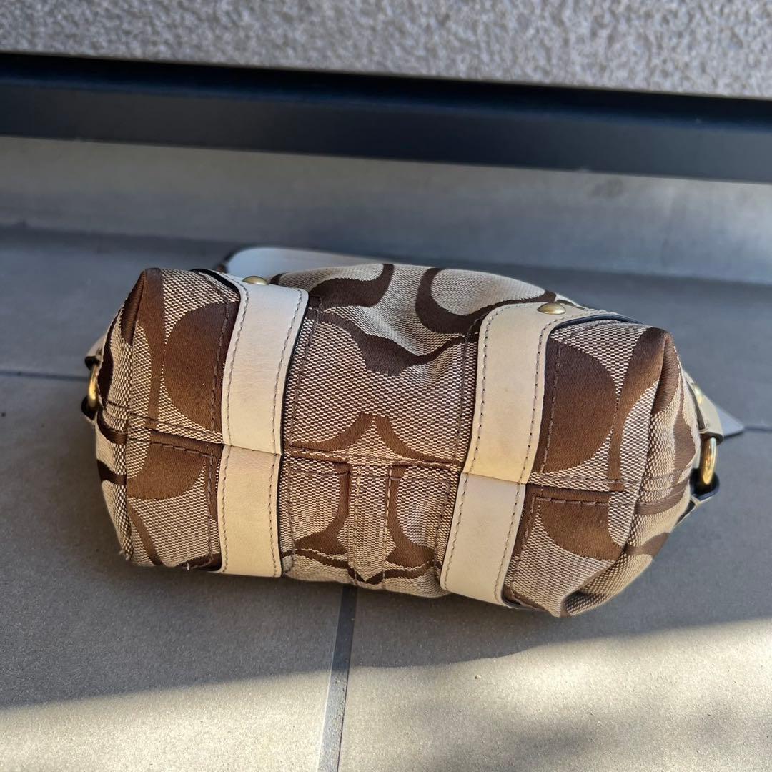 バッグ Coach accessory pouch bag Signature stud