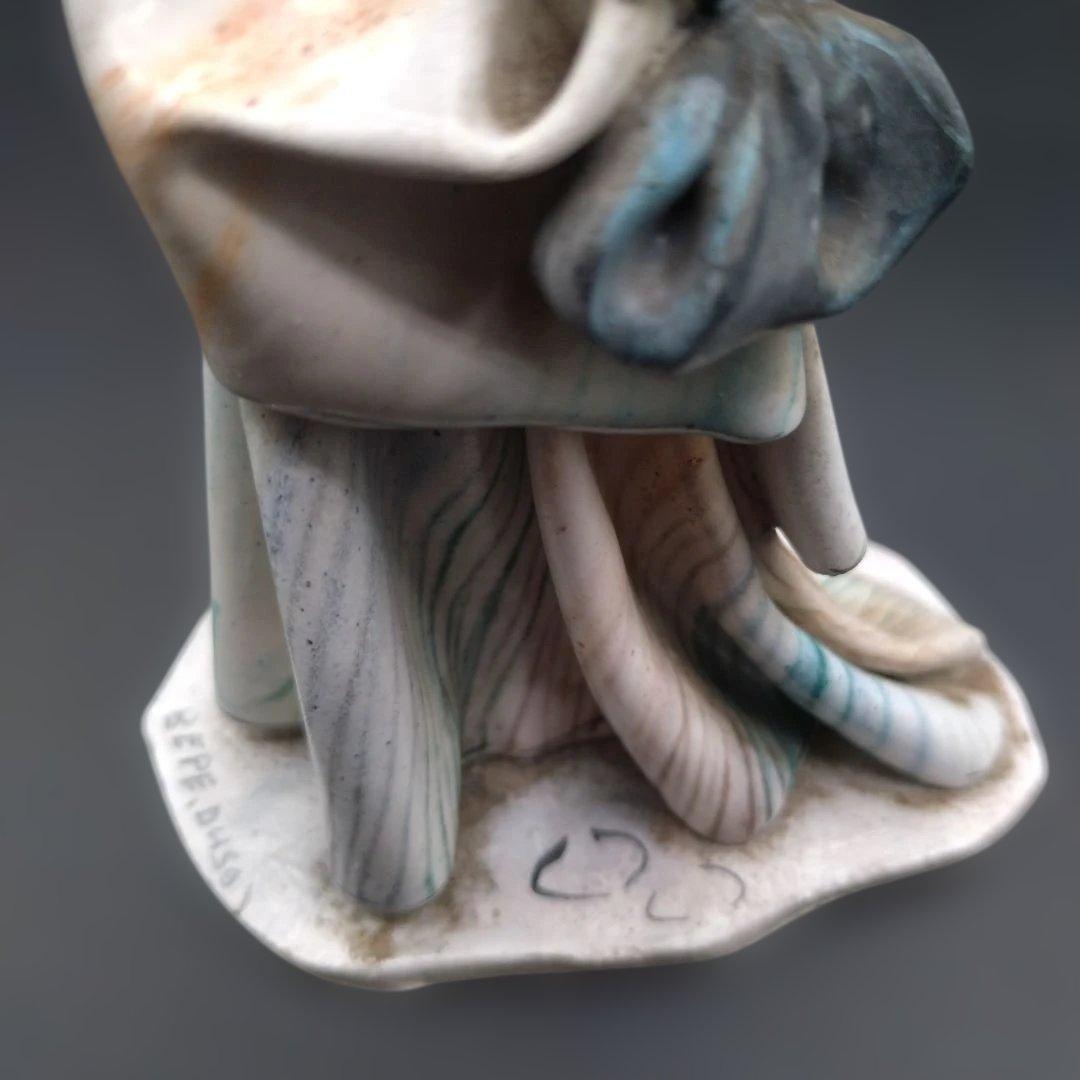 ドルスバラード　イタリア製　アンティーク風女性像 陶器製フィギュア