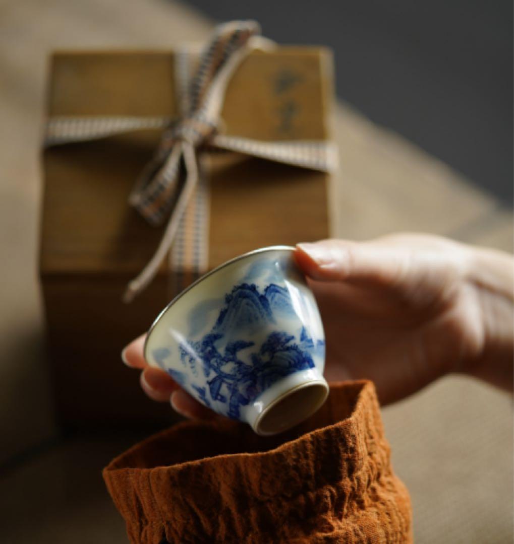 湯呑み、茶碗/茶器（単品）陶磁器(セラミック製) と銀製　雲由山坊｜山水（青花）