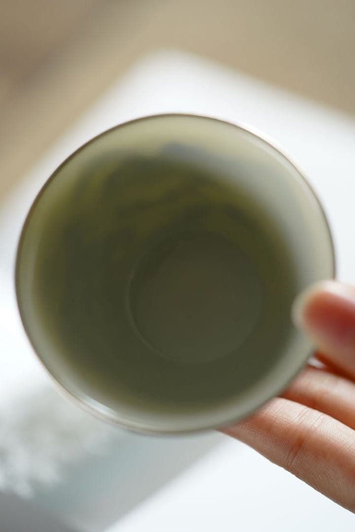 湯呑み、茶碗/茶器（単品）陶磁器(セラミック製) と銀製　雲由山坊｜山水（青花）