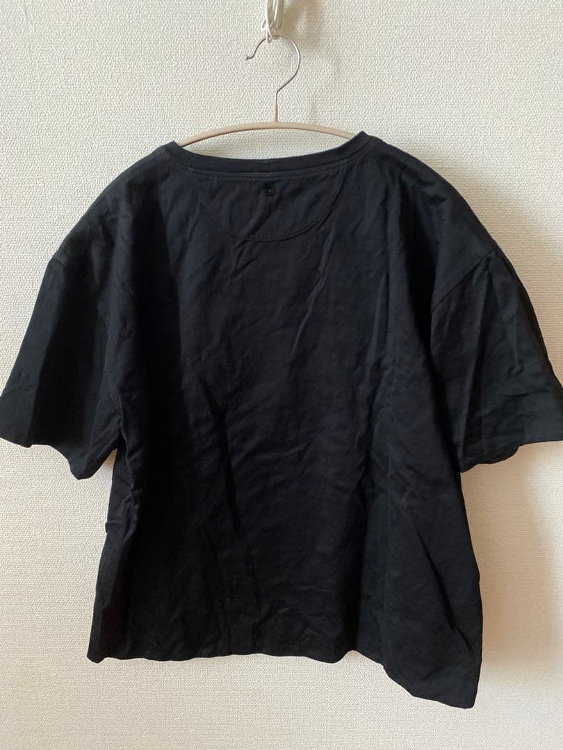 ヴァレンティノ　メンズ　Tシャツ　黒