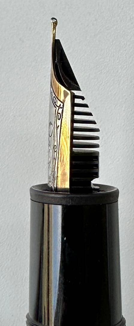 【期間限定セール】MONTBLANCマイスターシュテュック 146 Mニブおまけ