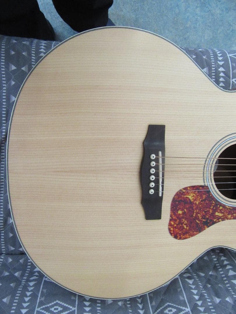 GUILD F-240E　中古美品