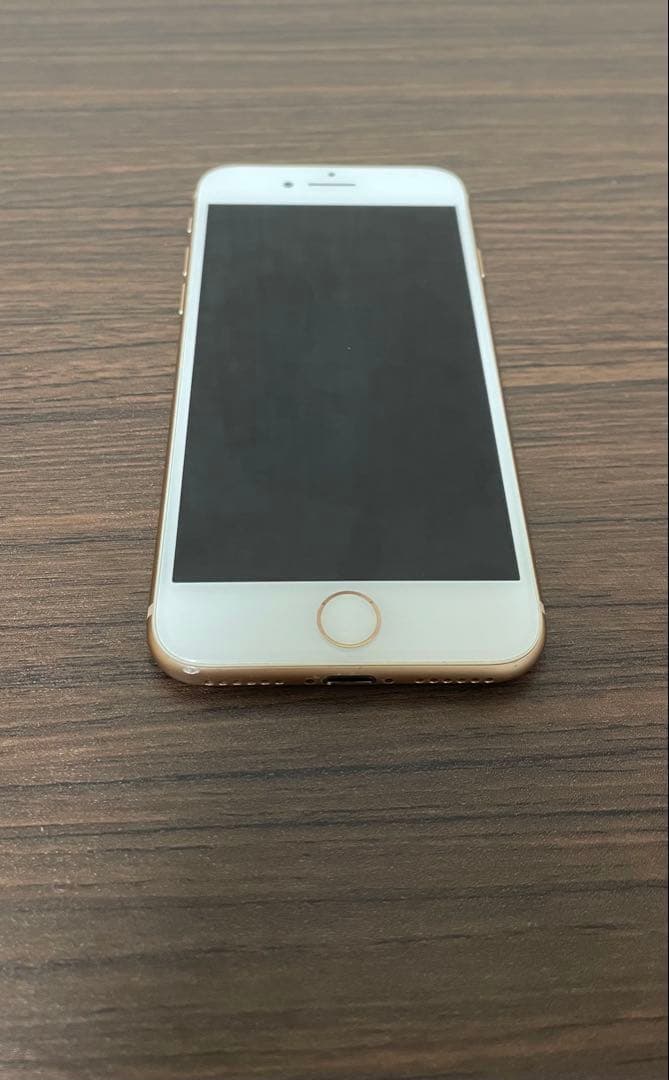 iPhone8 本体　ゴールド　64GB