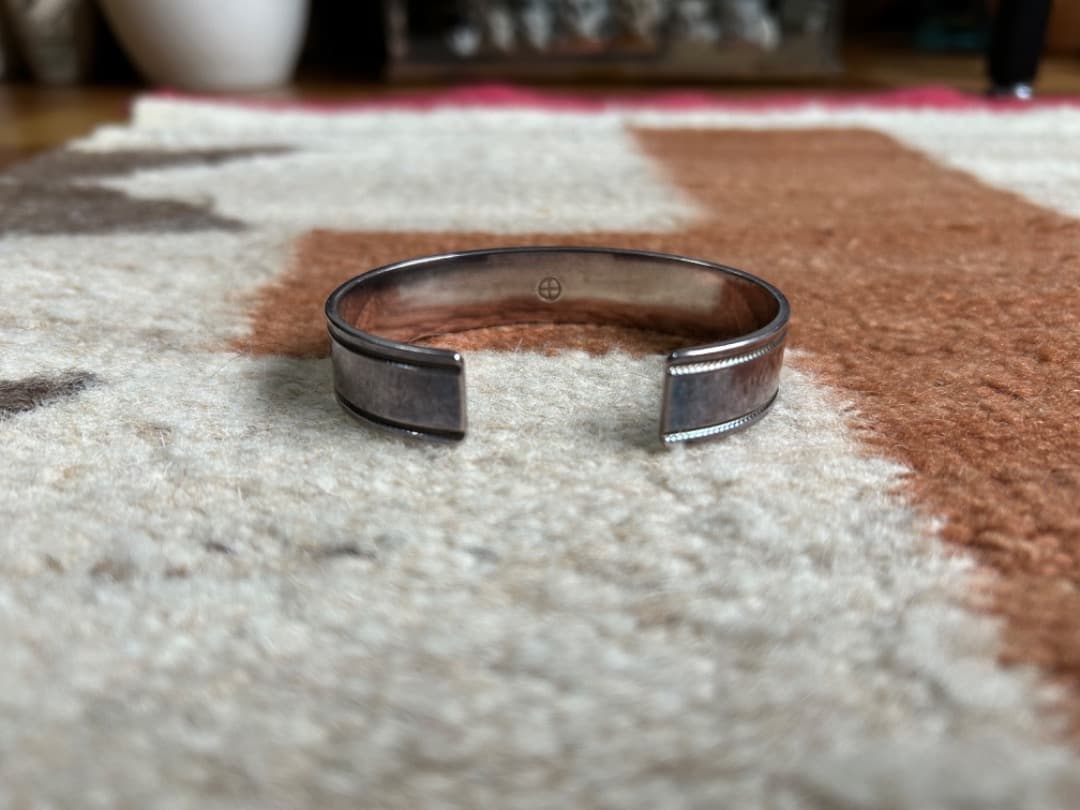 WING ROCK ウィングロック OLD ラインバングル