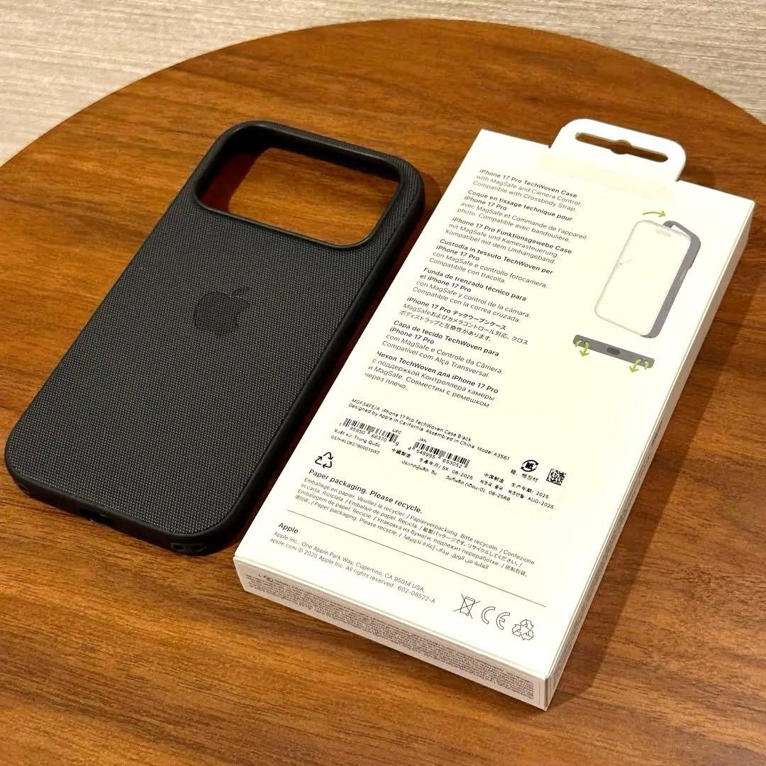 【美品中古】iPhone 17 Proテックウーブンケース「ブラック」Apple