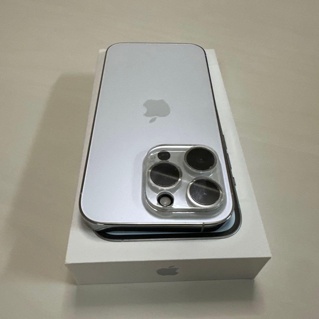 【Hiro】iPhone14Pro シルバー 256GB