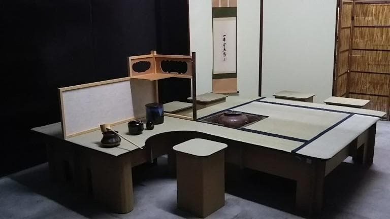組み立て式 立礼棚（有圓卓）段ボールタイプ　炉/風炉畳2種付属、茶会イベント等に