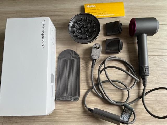 Dyson Supersonic ヘアドライヤー　米国使用