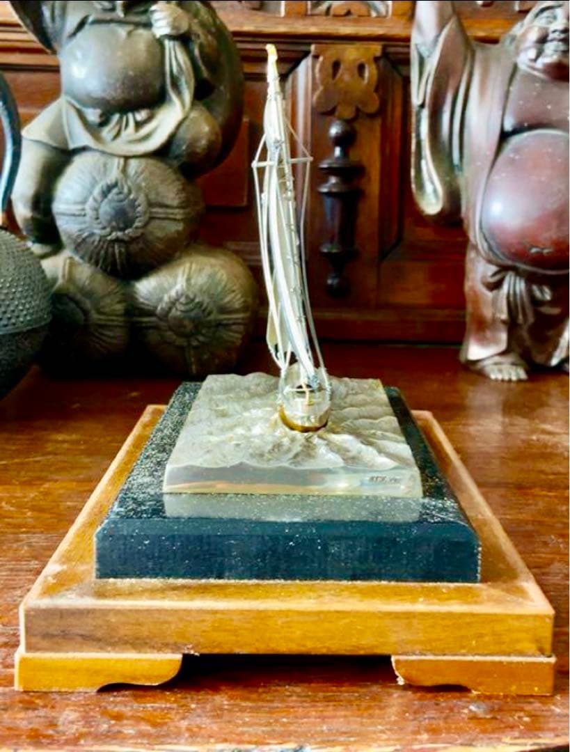 美品★銀細工 関武比古 銀製 帆船 ヨット 置物 飾物 ガラスケース