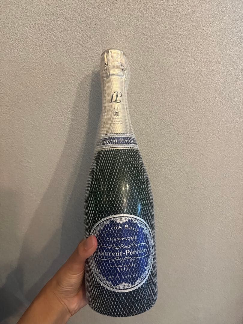 Laurent-Perrier Ultra Brut シャンパン