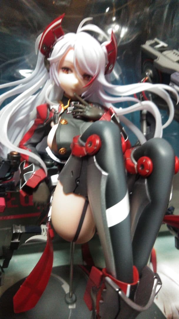 お*ン様 アズールレーンプリンツ・オイゲン フィギュア