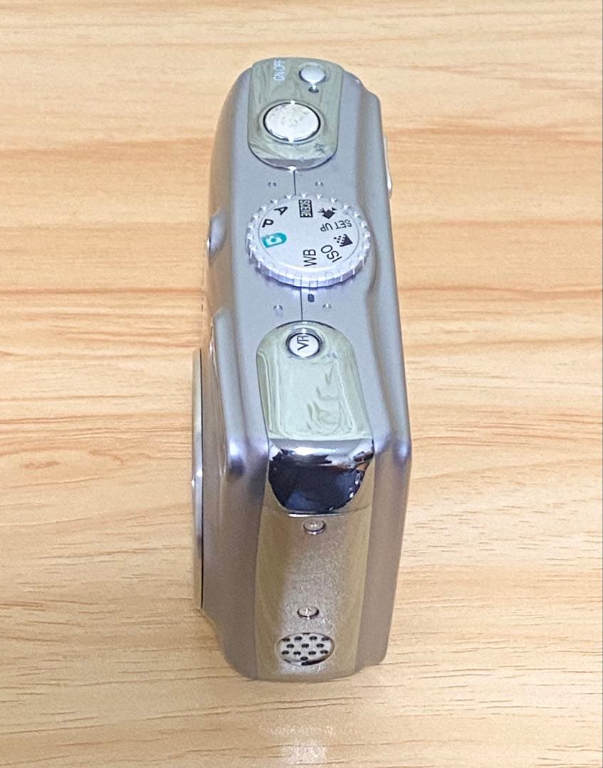 デジタルカメラ NIKON COOLPIX P4 VR