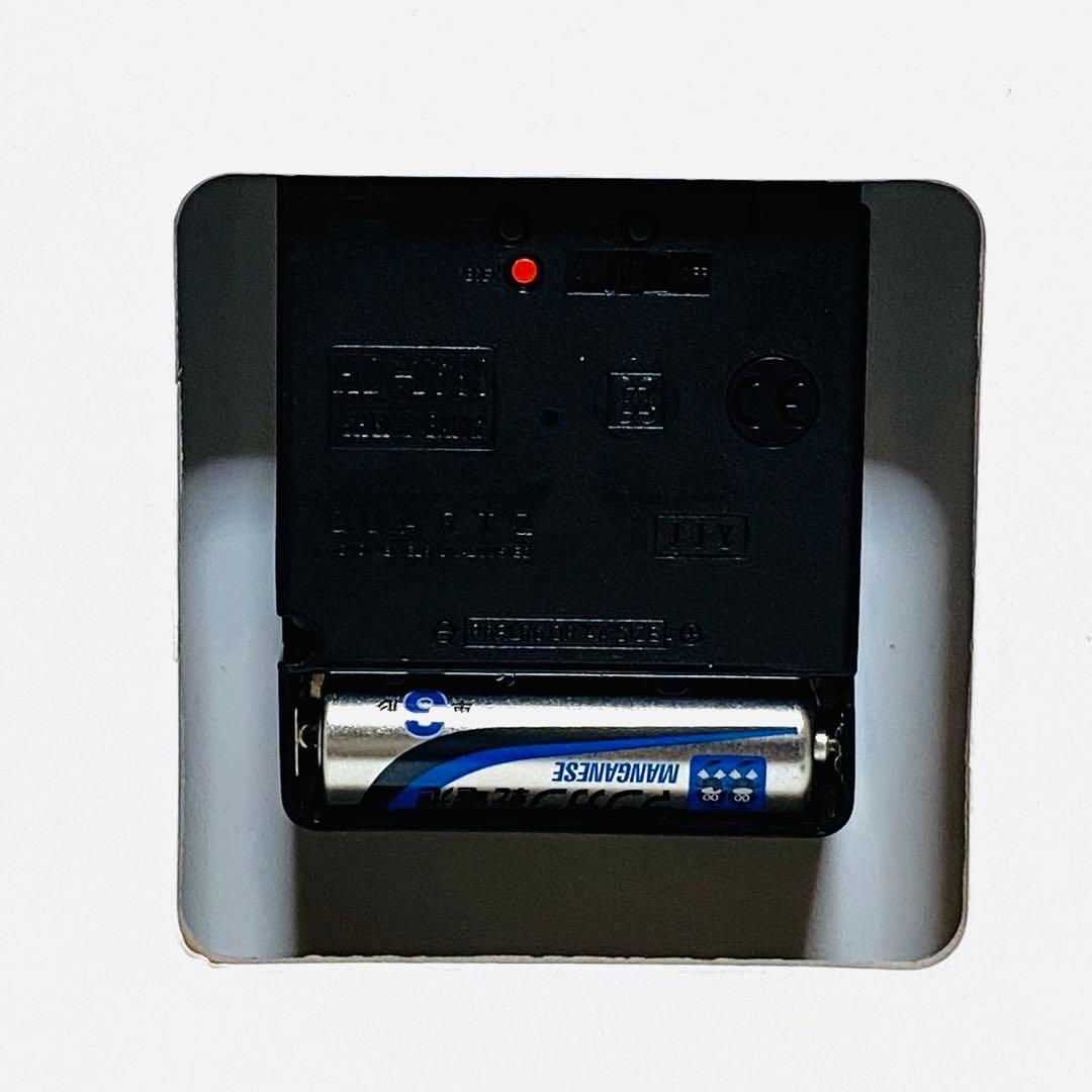 R*A様 静かに時を刻む美しい電波時計RIKIホワイト