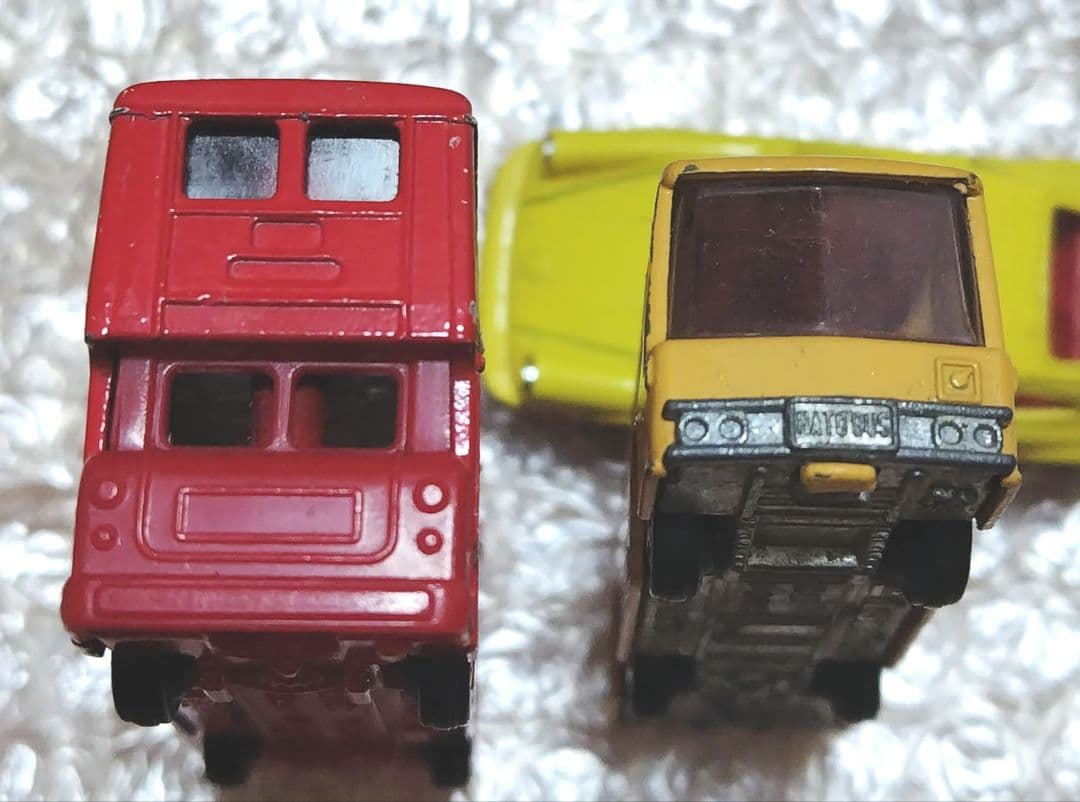 tomica　ミニカー　4台