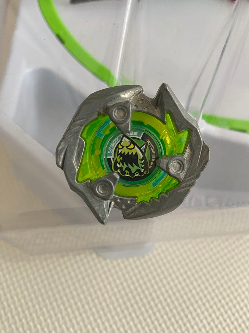 BEYBLADE X セット(スタジアム、ランチャー4個、ベイ7個)