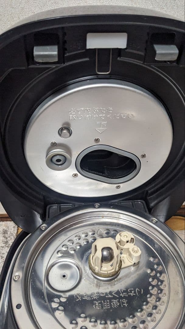 東芝　真空圧力IHジャー炊飯器　RC-10E7VX　2019年製