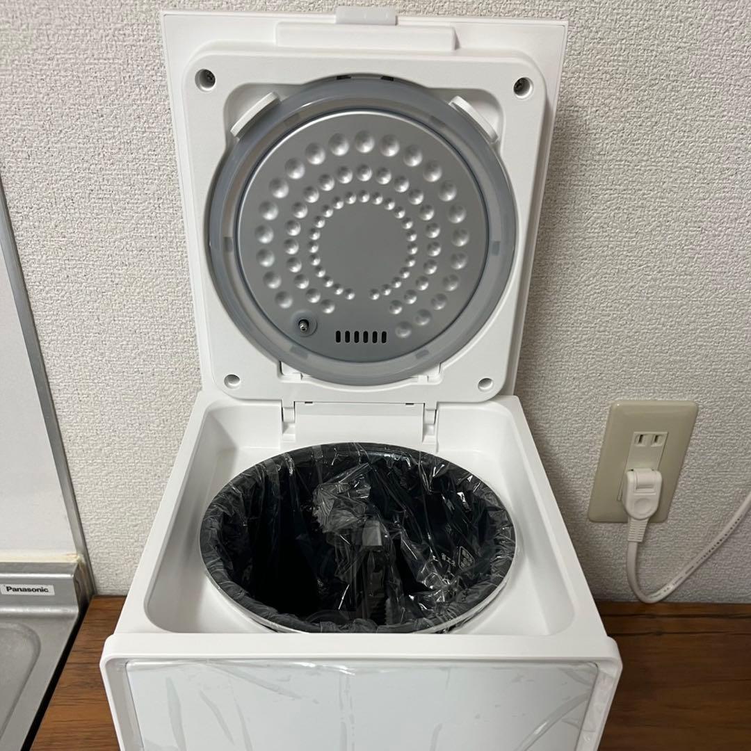 【未使用】 山善 5.5合 炊飯器 キューブ型 ホワイト YJS-CM102-W