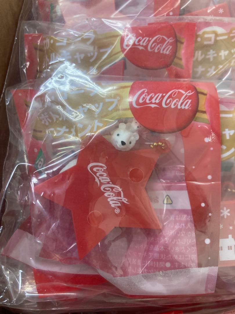 コカ・コーラ ボトルキャップオーナメント 300個　クリスマスチャーム
