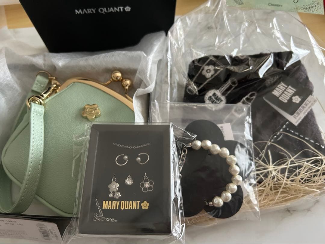 MARY QUANT 財布　ネックレス　ピアス　福袋　まとめて