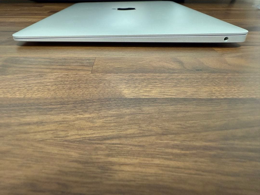 MacBookAir（2018)128GB 13inchRetinaディスプレイ