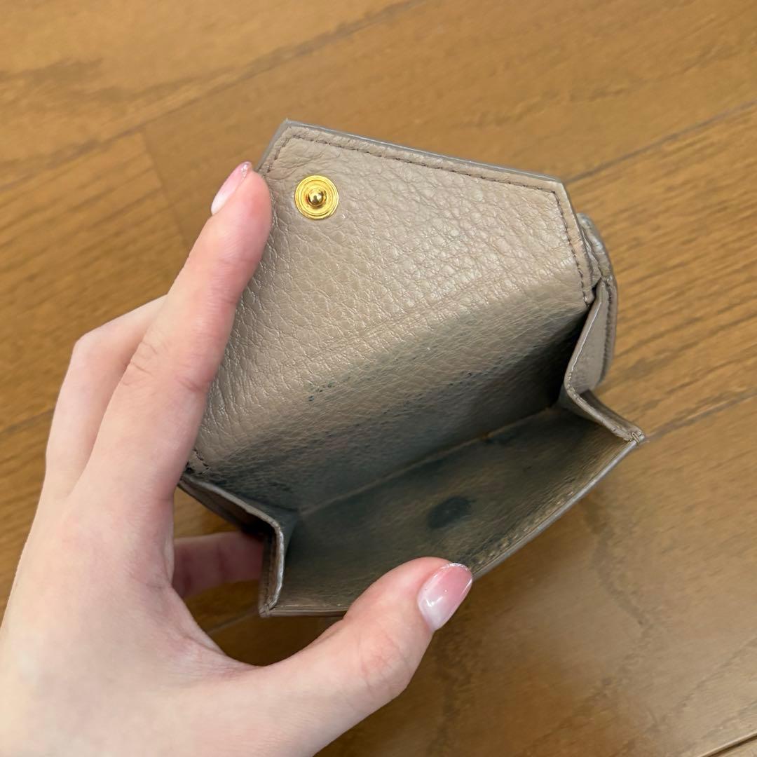 PRADA 3つ折り財布