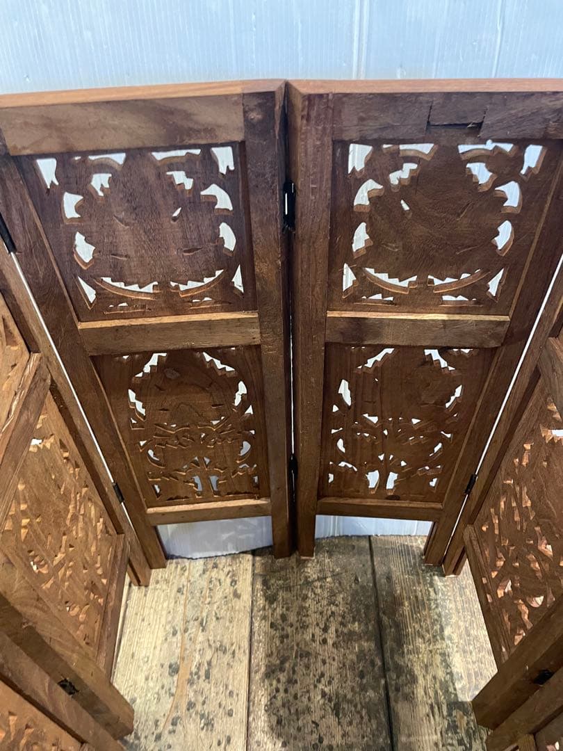 サイドテーブル　木製　木彫　アンティーク　住まい　机　美術品　工芸品